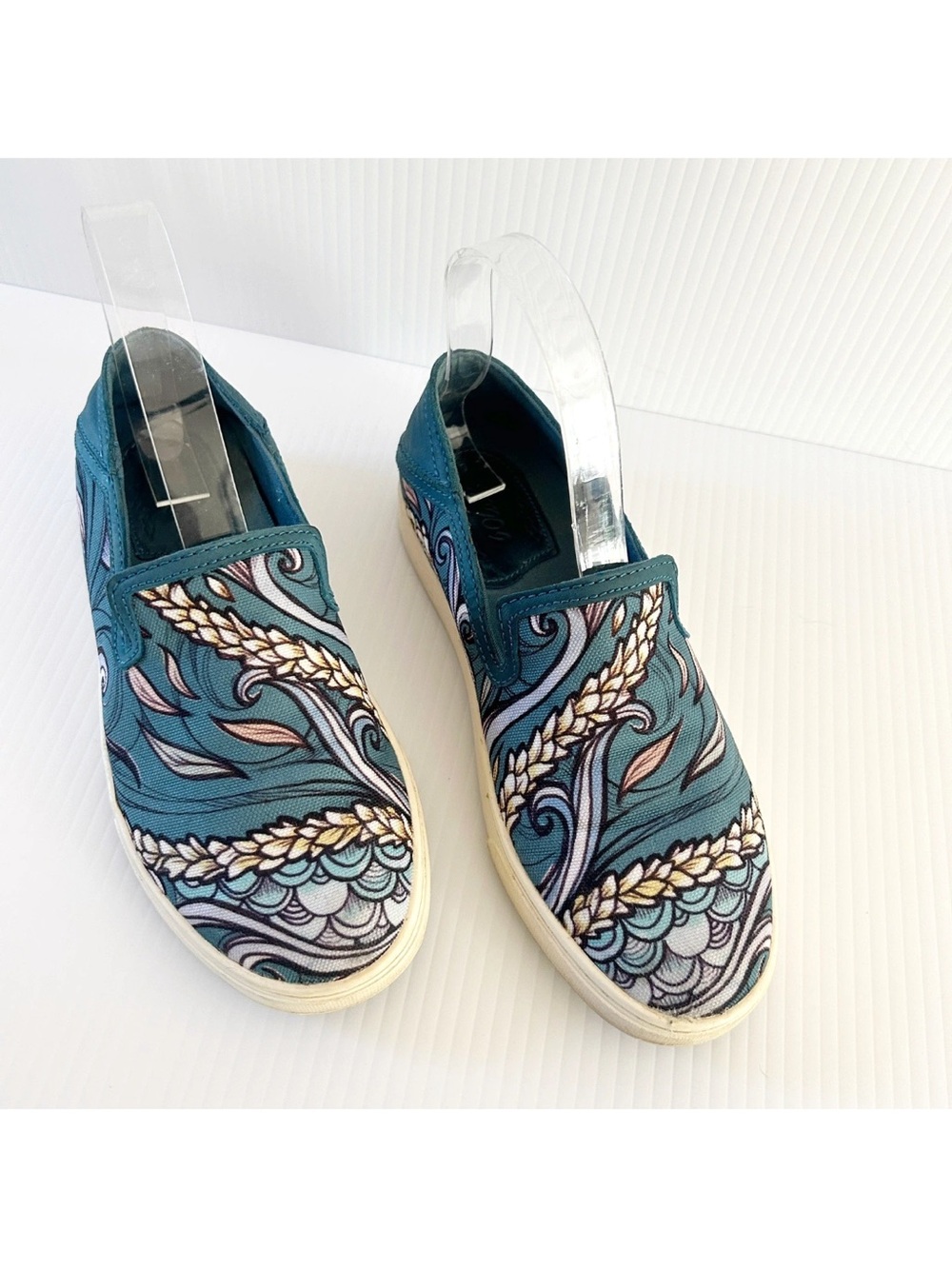 Olukai Kailua Hoa Blue Wooden Wave Slip On Flats Shoes Sneakers Womens Size 6
